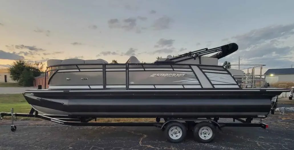 NEW StarCraft Tritoon SLS-3Q (SOLD)